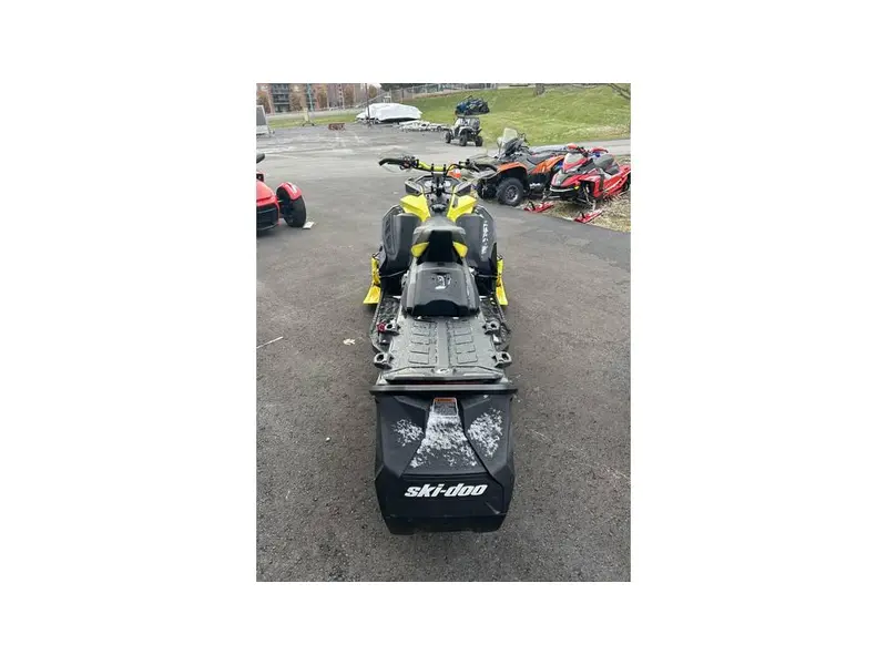 2022 Ski-Doo RENEGADE XRS 850