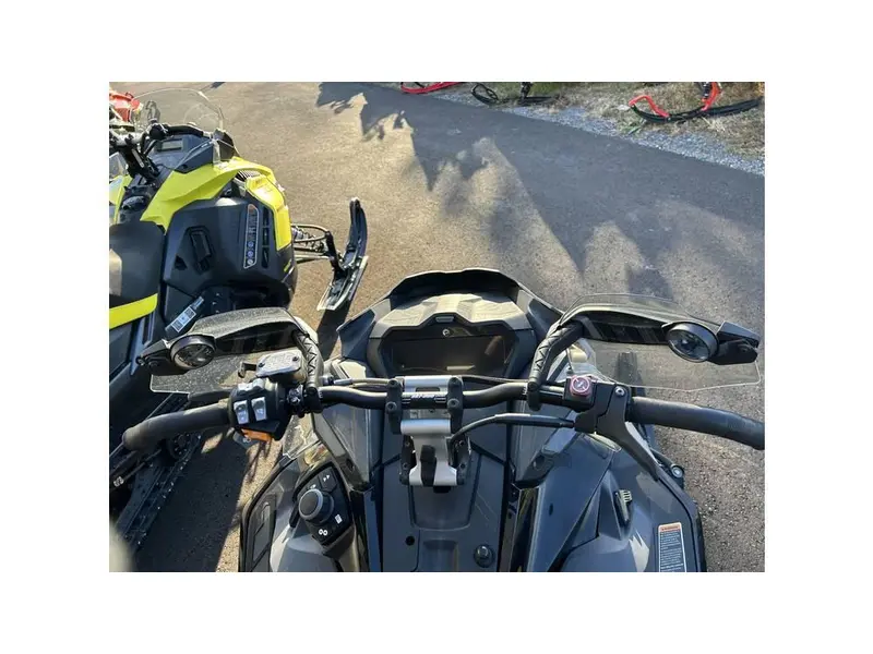 2021 Ski-Doo MXZ XRS 850 ETEC