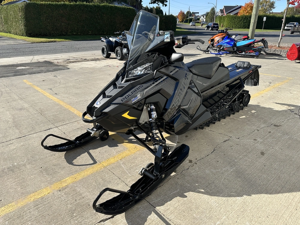 Polaris 800 Switchback Assault 144 2020 alt