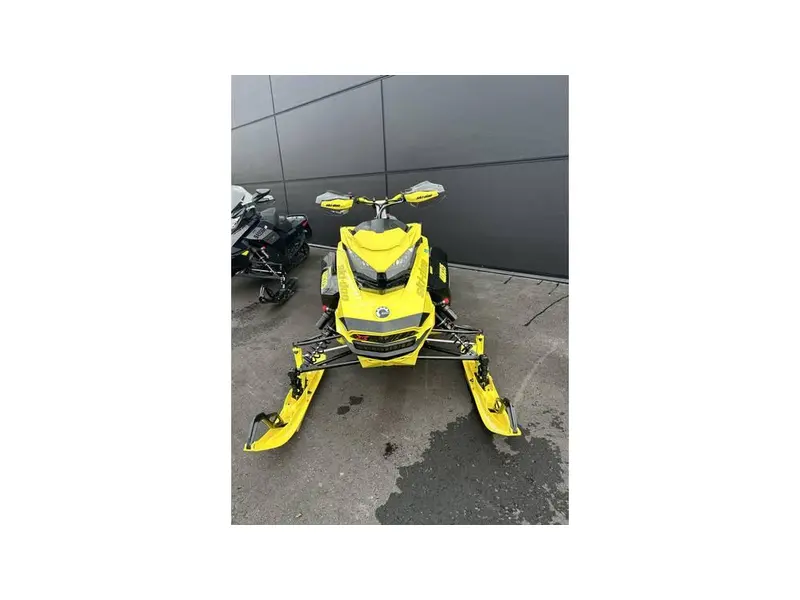 2022 Ski-Doo RENEGADE XRS 850