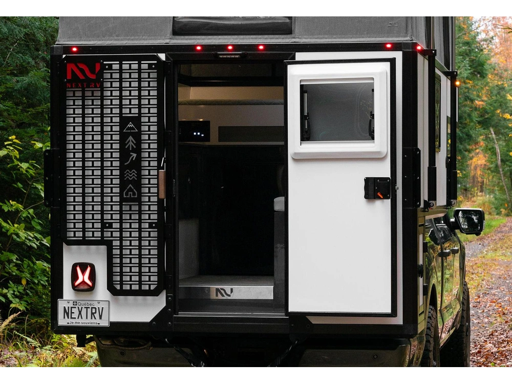 2026 Next Rv Land'r alt