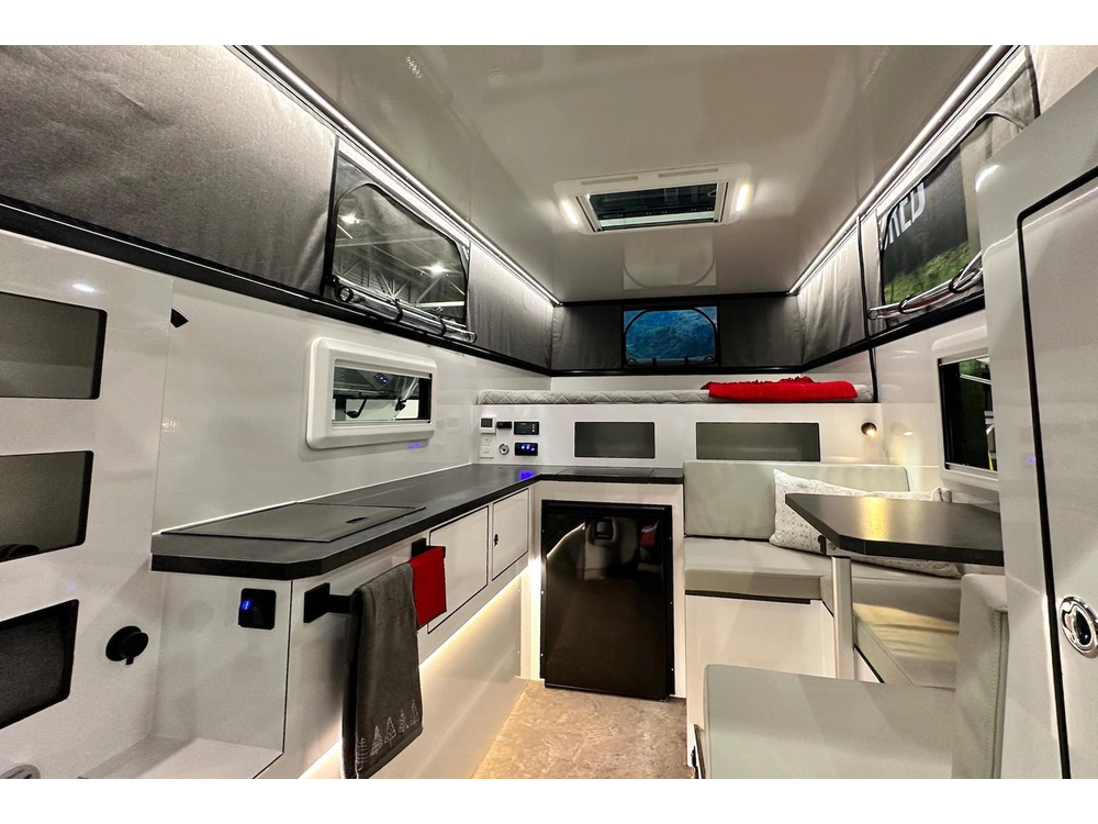 2026 Next Rv Land'r alt