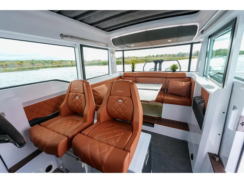 2022 Axopar 37 XC CROSS CABIN