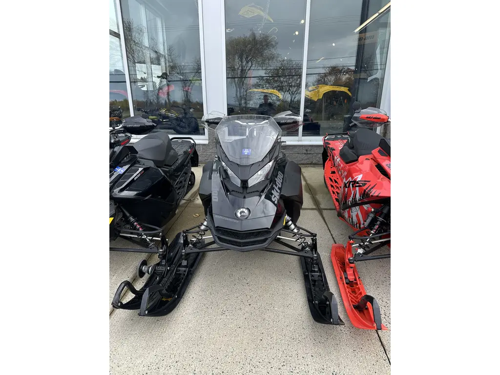 2022 Ski-Doo Backcountry  850 E-TEC Cobra 1