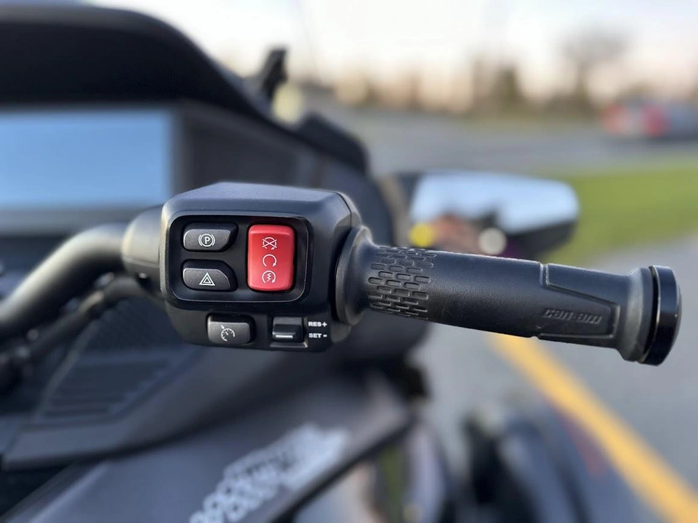 2024 Can-am Rt Limited alt