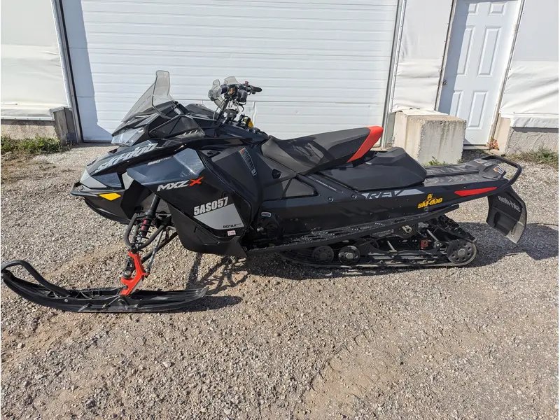 2020 Ski-Doo 2020 MXZX 850 8650 KM WARRANTY