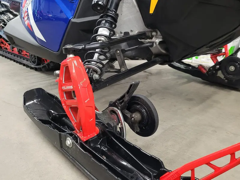 2023 Polaris PROSTAR S4 Indy Adventure 137` DÉMO