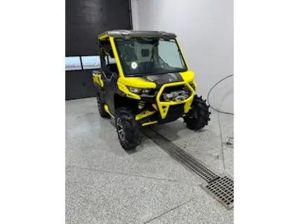 2018 Can-Am Defender XMR HD10