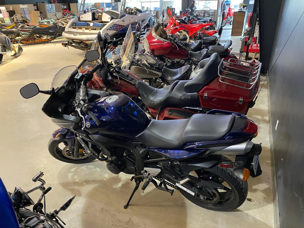 2008 Yamaha Fz6 alt