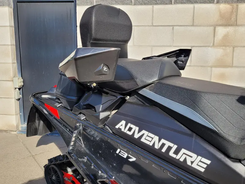 2024 Polaris 650 INDY ADVENTURE 137 DÉMO