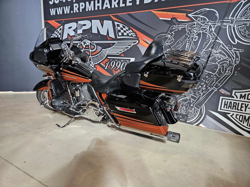 Harley-davidson Cvo Road Glide Ultra Fltruse 2015 alt