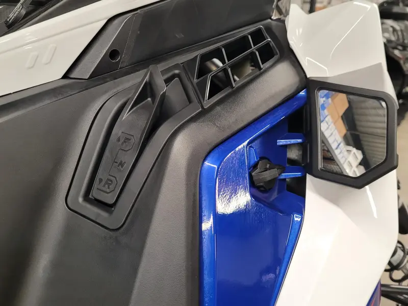 2023 Polaris PROSTAR S4 Indy Adventure 137` DÉMO