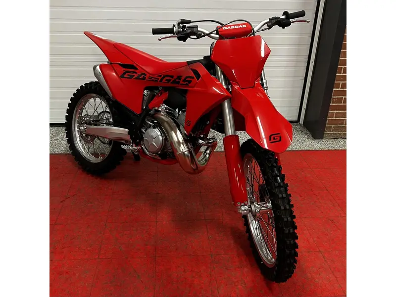 2025 GASGAS MC 250 thumbnail 3