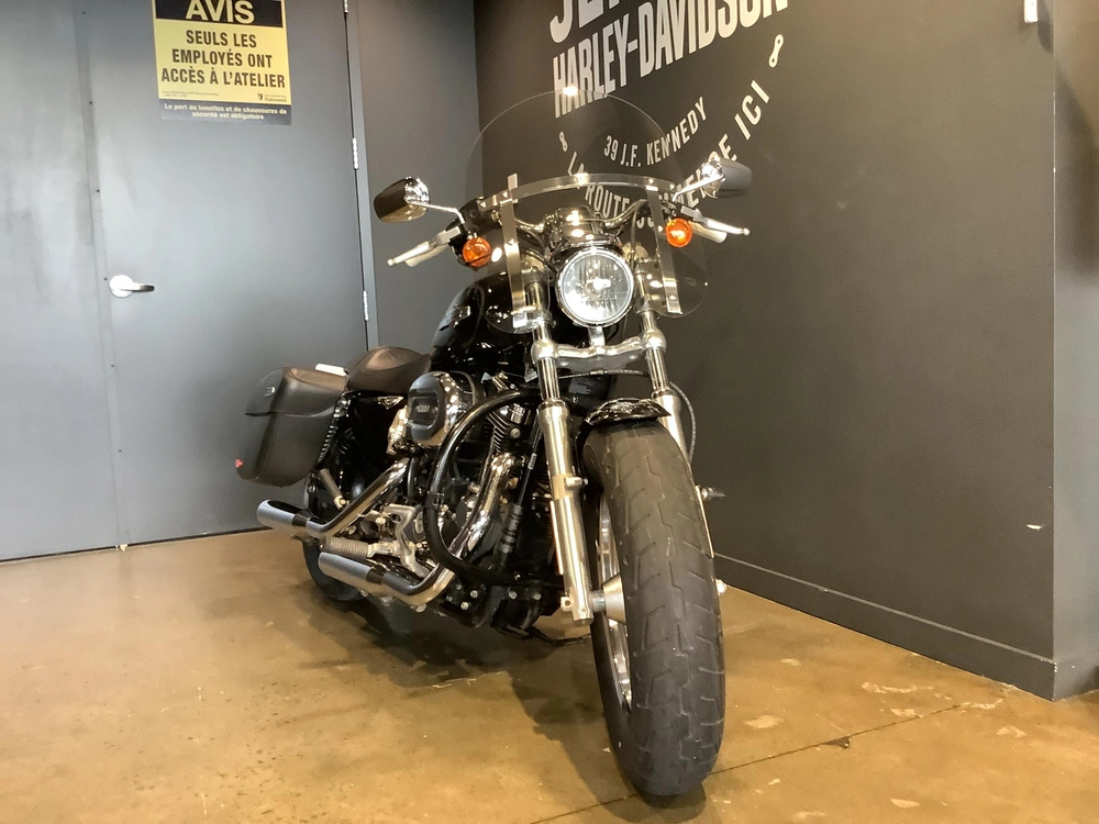 Harley-davidson Sportster Xl1200c 2012 alt