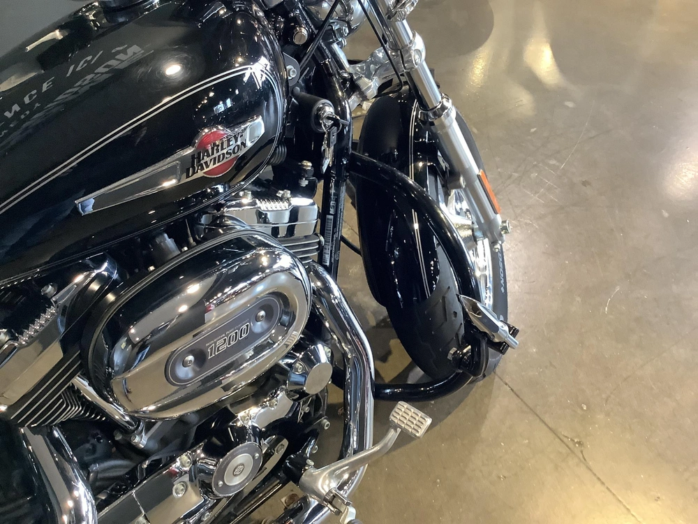 Harley-davidson Sportster Xl1200c 2012 alt