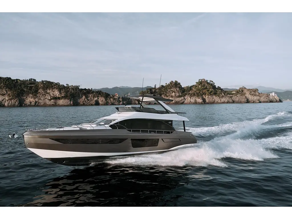 Azimut FLY 68  2026