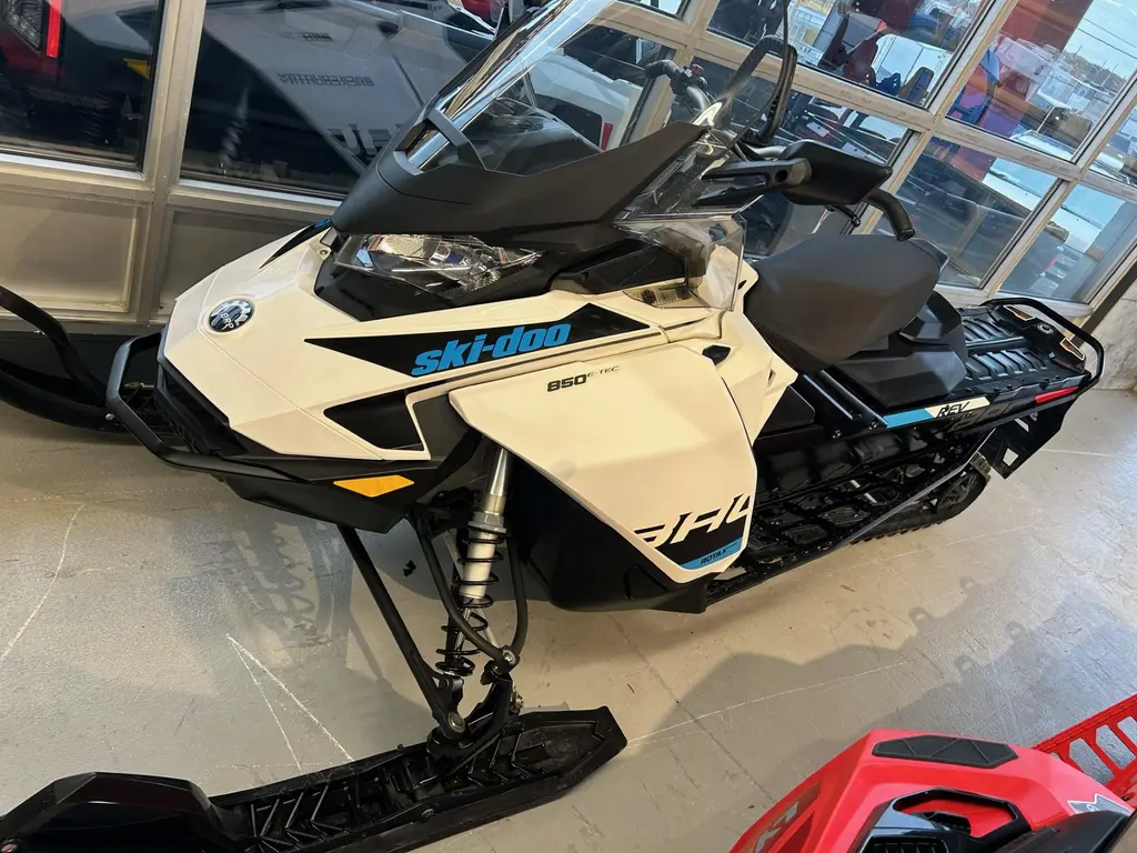 Ski-Doo Backcountry 850 etec 2019