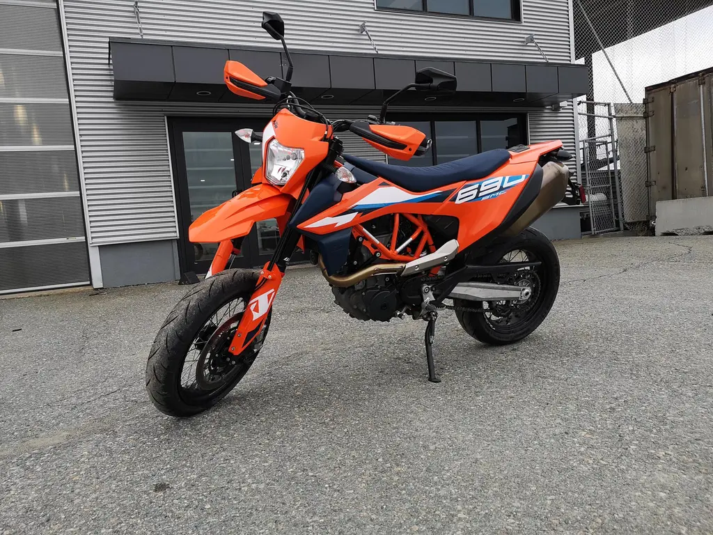 2023 KTM 690 SMC R