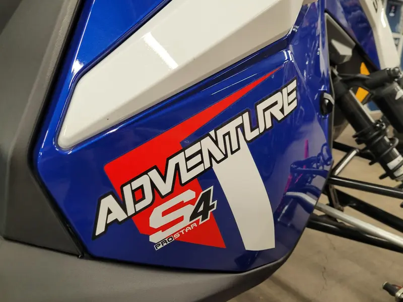 2023 Polaris PROSTAR S4 Indy Adventure 137` DÉMO