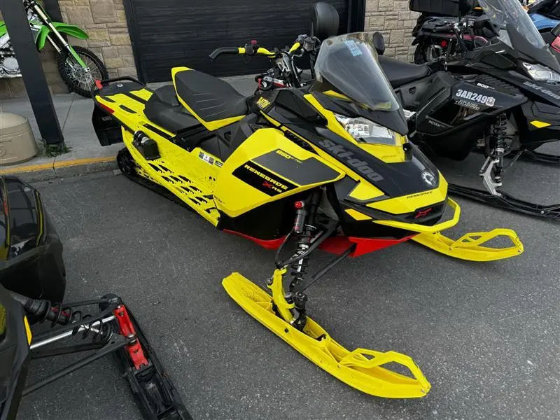 2021 Ski-Doo RENEGADE 850 XRS