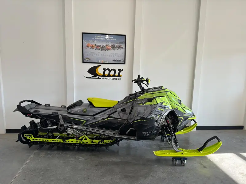 2023 Ski-Doo SUMMIT X EXPERT