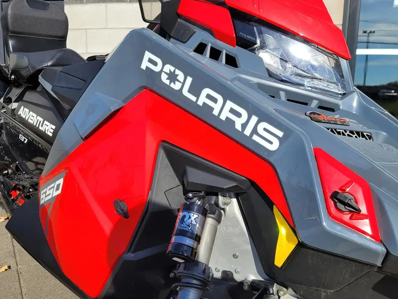 2024 Polaris 650 INDY ADVENTURE 137 DÉMO