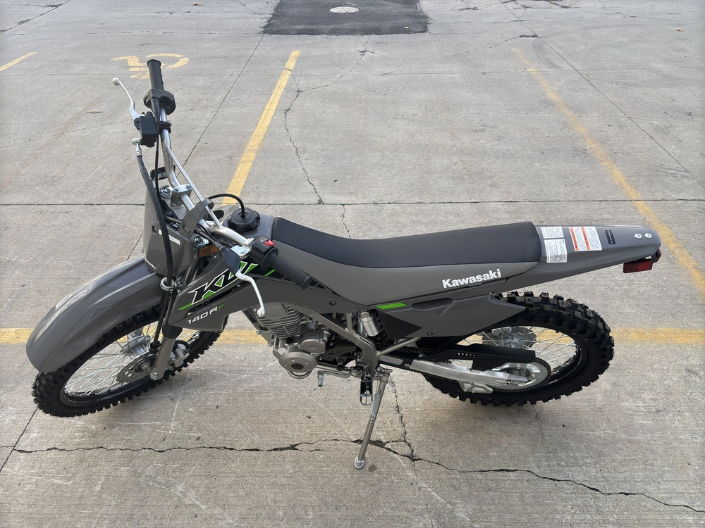 Kawasaki Klx140r F 2025 alt