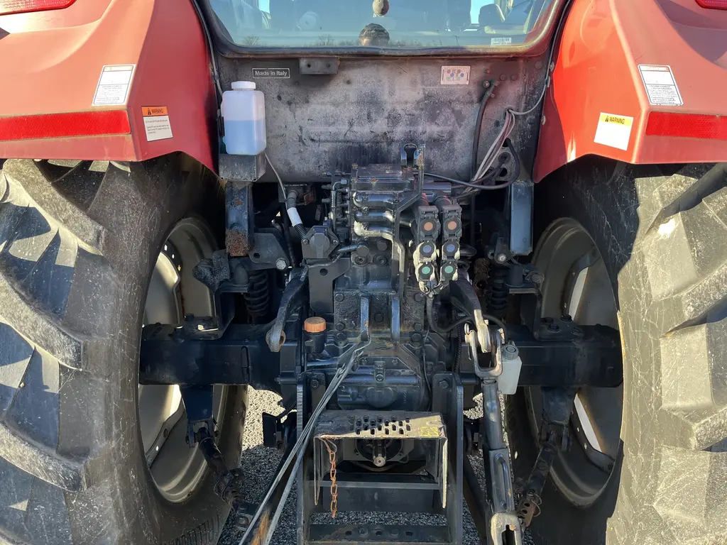 Case IH Farmall 105U 2015