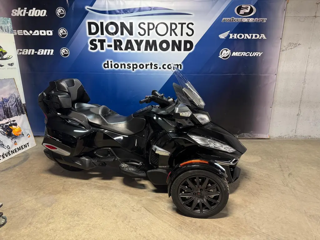 2015 Can-Am SPYDER RT-S SE6 RT