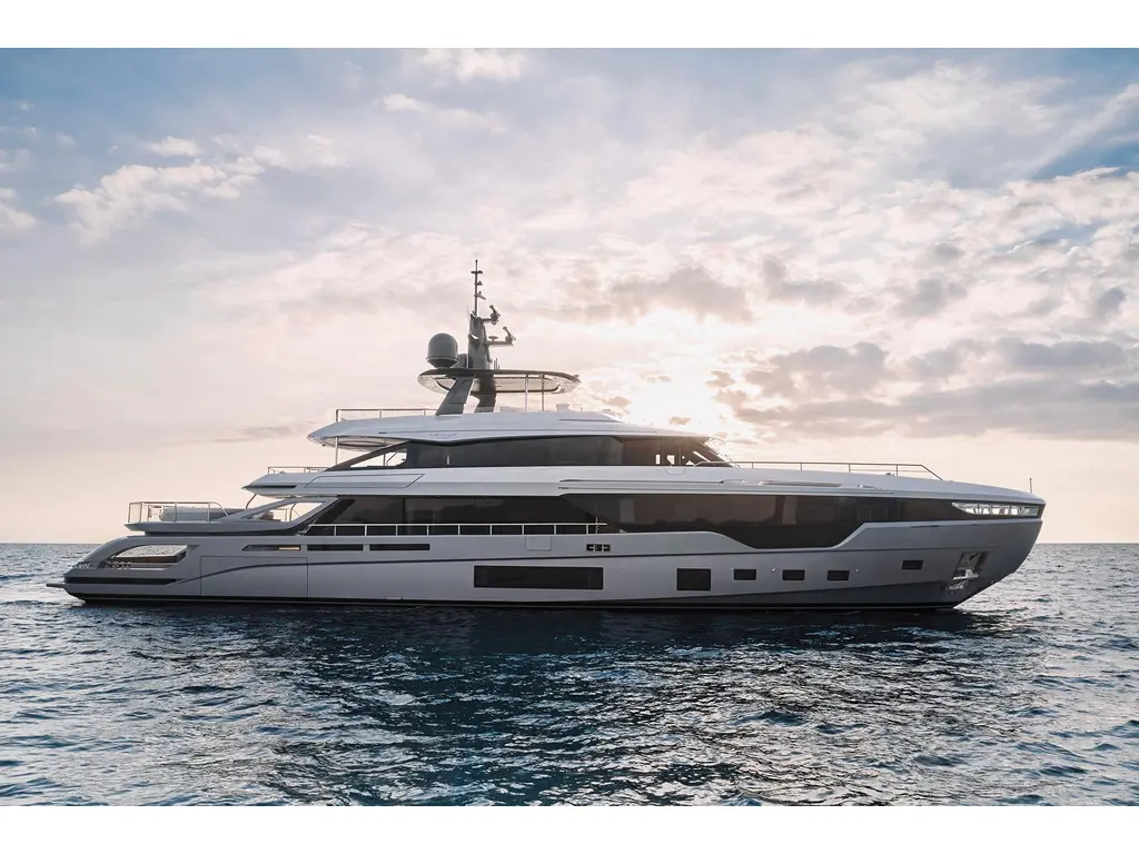 2026 Azimut GRANDE TRIDECK 