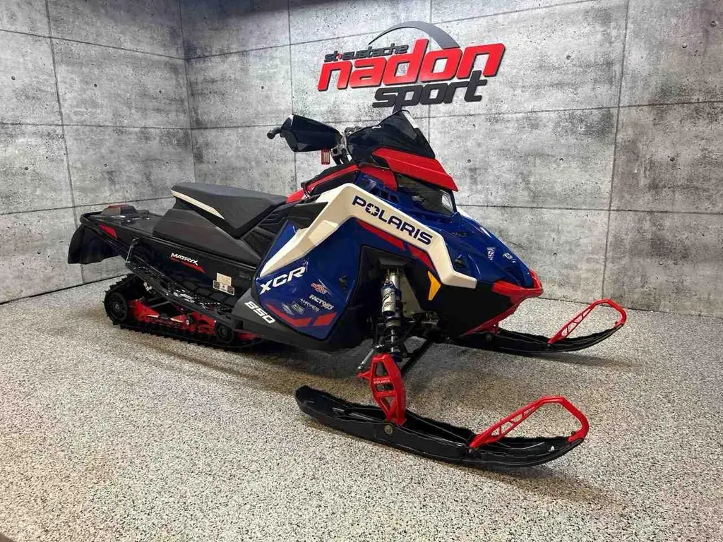 Polaris 850 INDY XCR 128  ( prix special tout inclus ! ) 2022