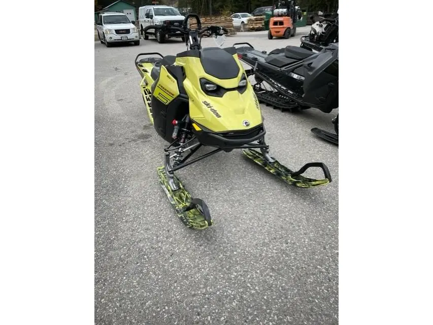 2025 Ski-Doo Freeride - 154 850 E-TEC TURBO R