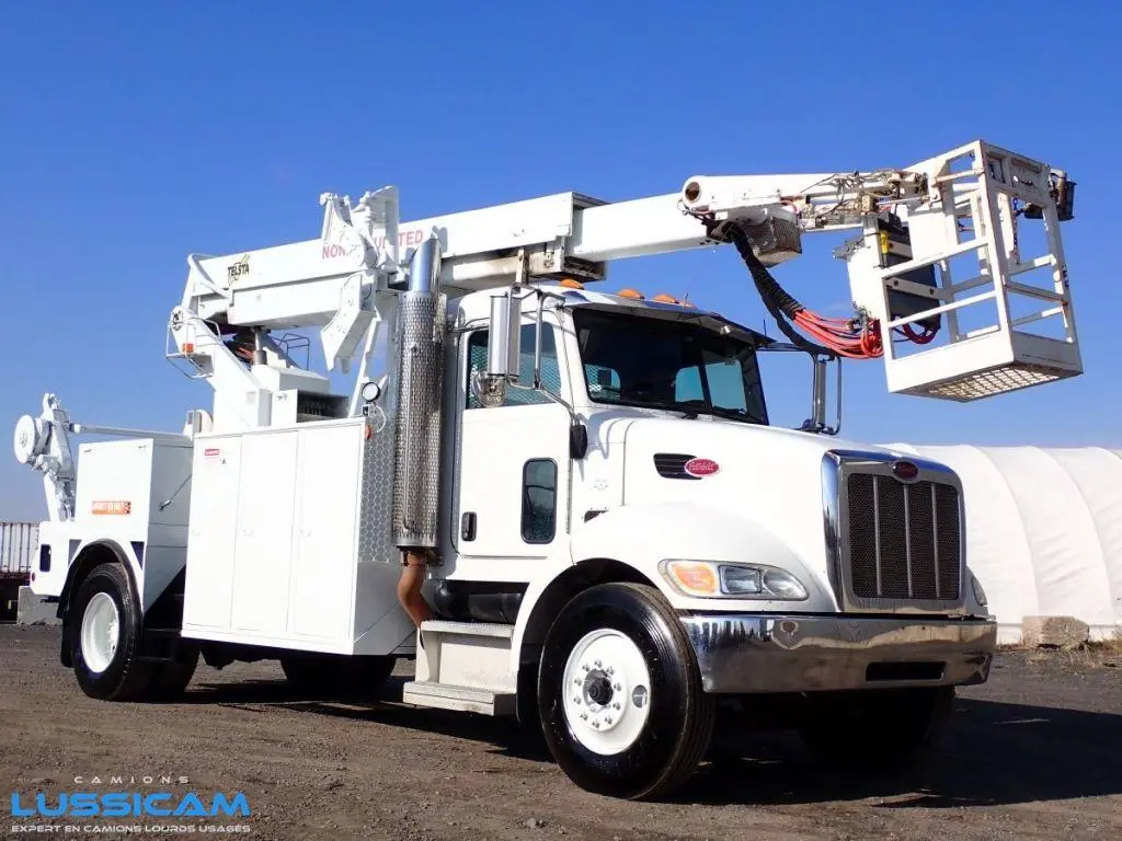 2008 Peterbilt 335 