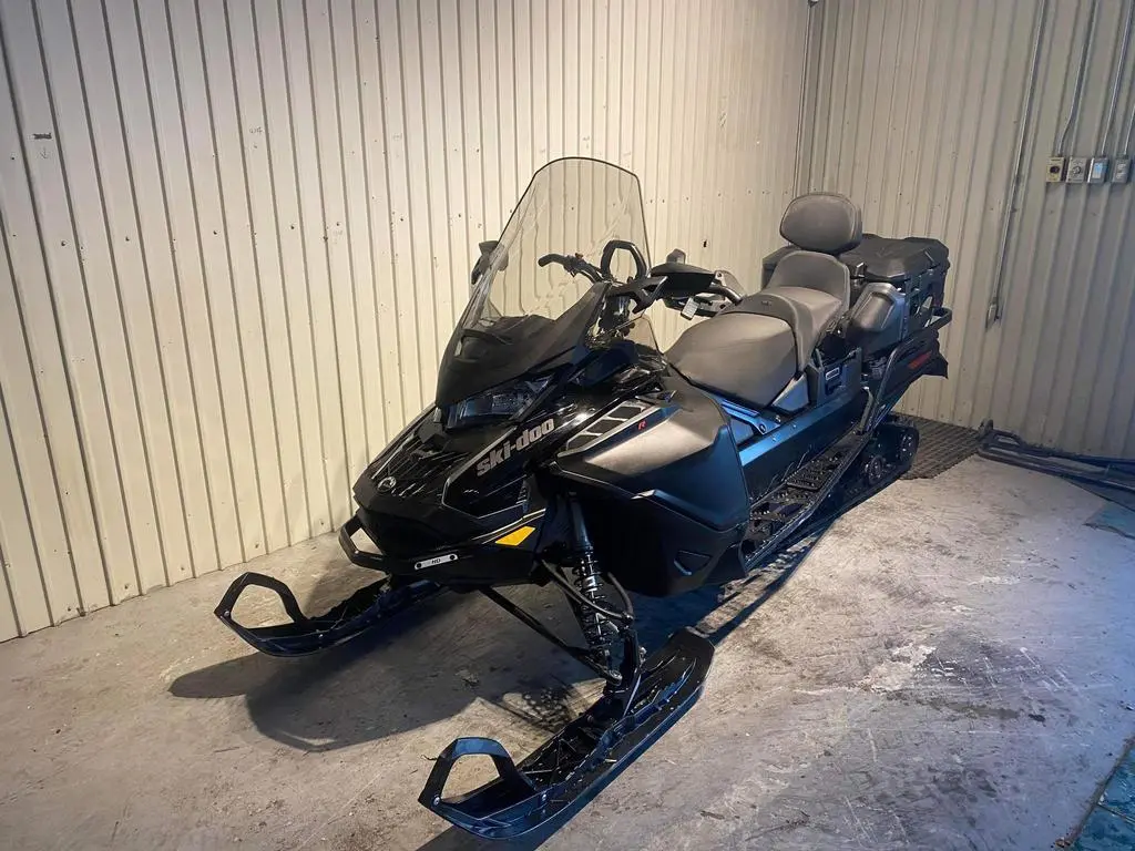 Ski-Doo Expedition SE 600R E-TEC 2022