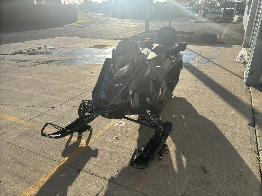 Polaris Prostar S4 Indy Adventure 137 2025 alt