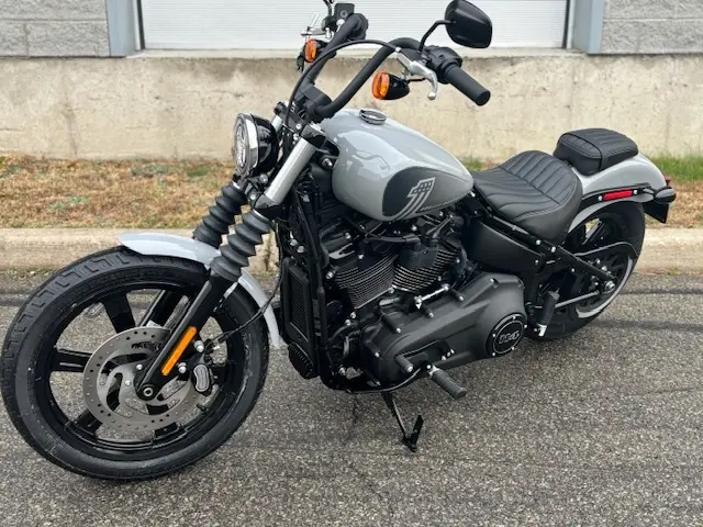 Harley-Davidson FXBB Street bobFXBB 2024