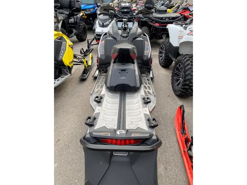 2023 Ski-Doo Renegade XRS 850 E-Tec