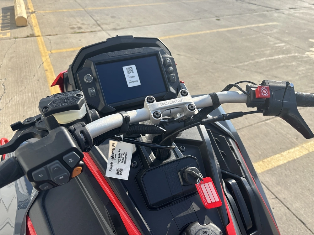 Polaris Indy Xc 137 850 / 2 Ans De Garantie 2024 alt