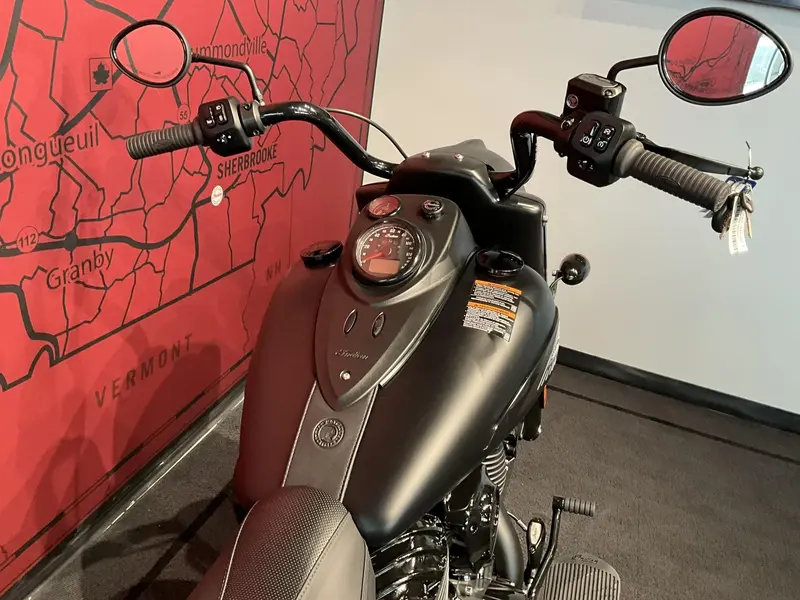 2024 Indian Motorcycle Springfield Dark Horse 1 500$ de réduction, jusqu'au 31-05-25