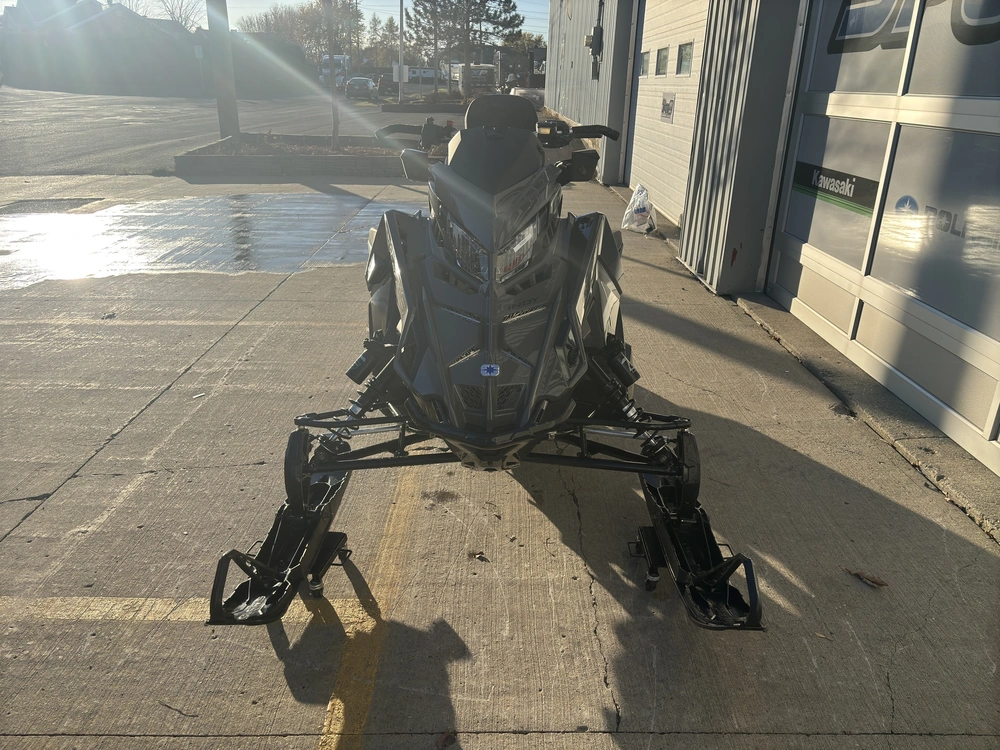 Polaris Prostar S4 Indy Adventure 137 2025 alt