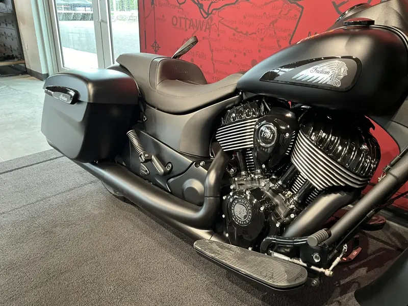 2024 Indian Motorcycle Springfield Dark Horse 1 500$ de réduction, jusqu'au 31-05-25