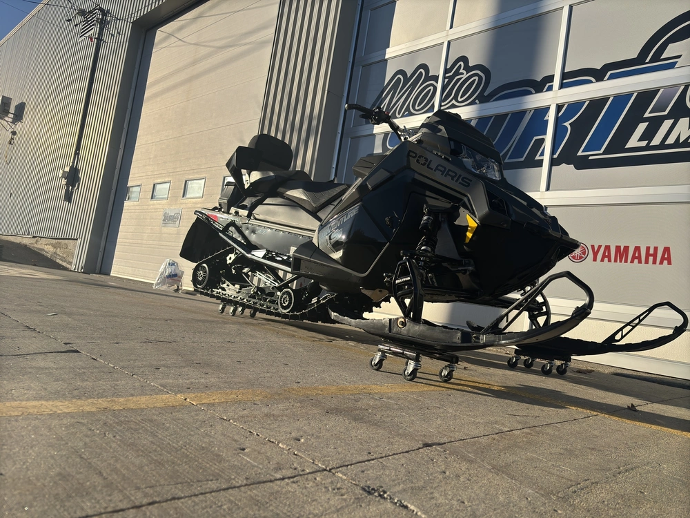 Polaris Prostar S4 Indy Adventure 137 2025 alt