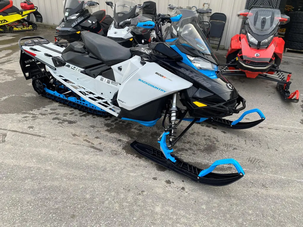 2022 Ski-Doo Backcountry standard 600R