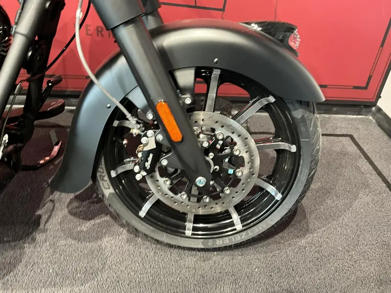 2024 Indian Motorcycle Springfield Dark Horse 1 500$ de réduction, jusqu'au 31-05-25
