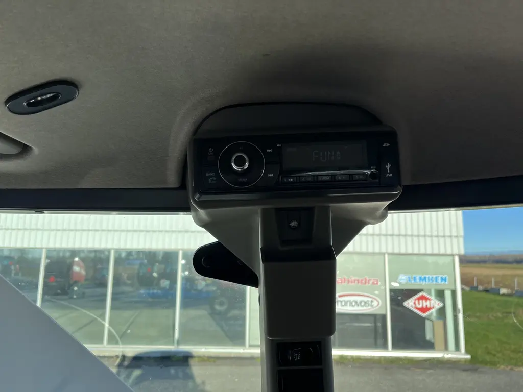 Case IH Farmall 105U 2015