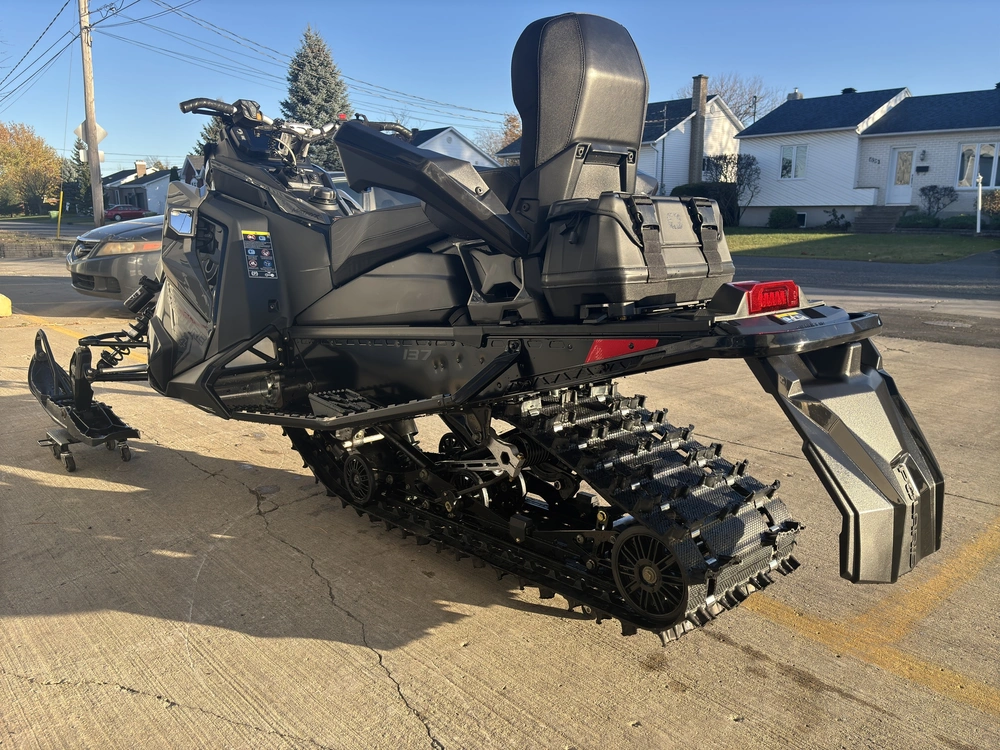 Polaris Prostar S4 Indy Adventure 137 2025 alt