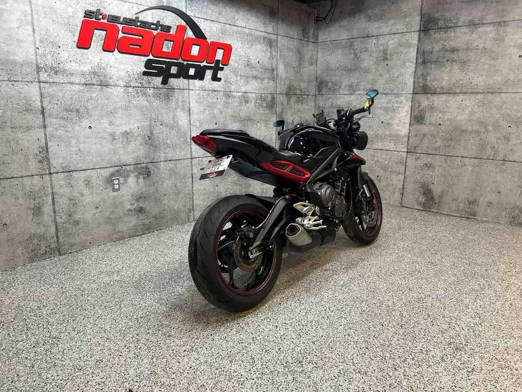 Triumph STREET TRIPLE 765 R 2018