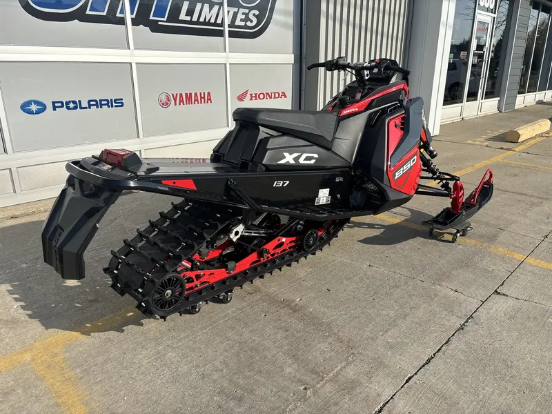 2024 Polaris INDY XC 137 850 / 2 ANS DE GARANTIE