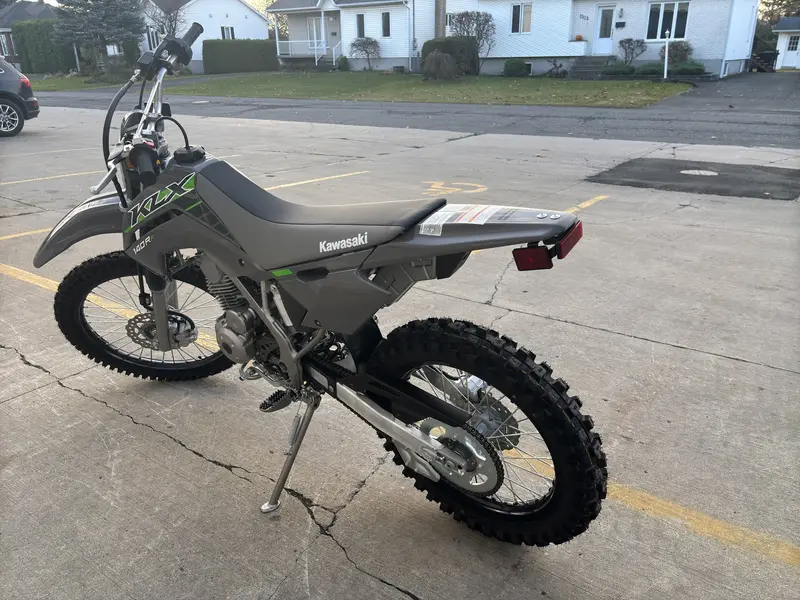 2025 Kawasaki KLX140R F thumbnail 9