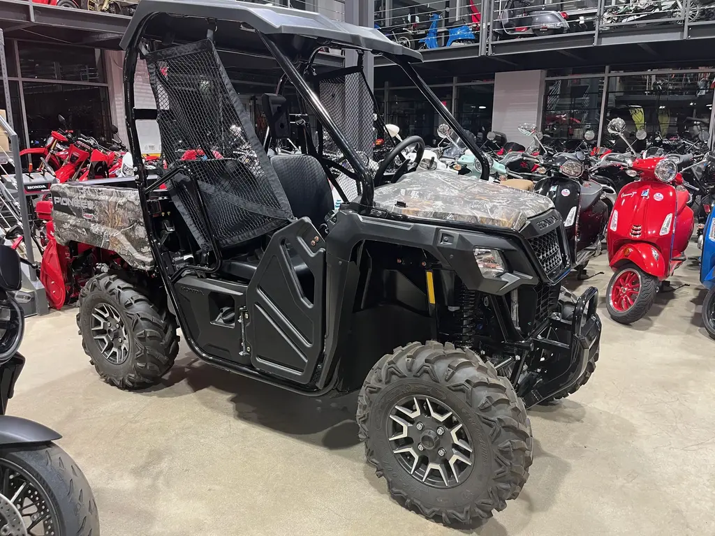 Honda SXS 520 PIONEER  2025